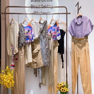 风影20冬装品牌折扣女装实体店女装货源原创设计师品牌女装慕拉