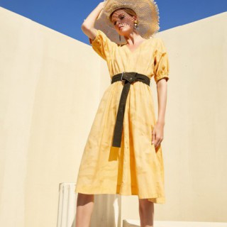 简单知性优雅的搭配 给予你不一样的魅力