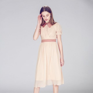 广东服装厂鑫莲实业承接来图来样加工贴牌定制加工