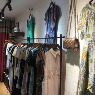 开服装店要找什么样的品牌？芝麻e柜零库存联营模式