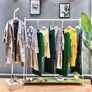 商场专柜 直播女主播推荐货源 品牌折扣女装拿货工厂基地