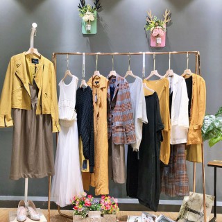 淘宝直播便宜女装批发 芮玛 精品女装货源直播 广州轩韵女