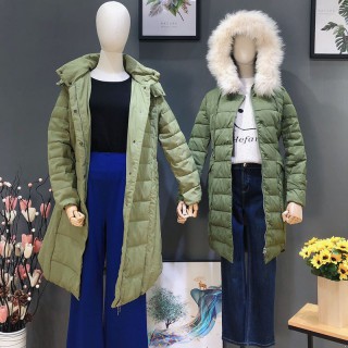 2020时尚流行女装拿货 派克羽绒服走份抖音快手淘宝直播货源
