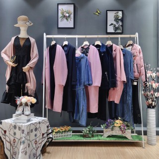 高端原创设计师女装 广州轩韵品牌女装加盟 库存尾货批发