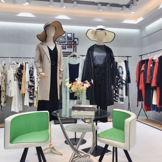 北欧设计师女装品牌 丽迪莎休闲时尚专柜品牌折扣女装