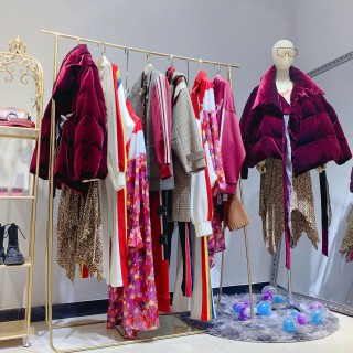 乌丫uooyaa女装折扣品牌批发潮牌