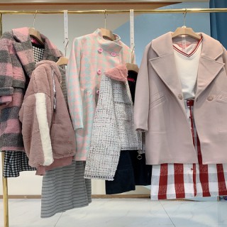 太平鸟20冬 品牌女装折扣批发 国内一二女装 璞秀20冬装品