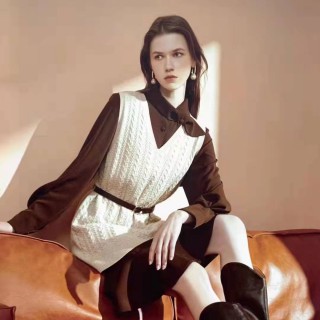 上海时尚一线品牌依薰22春 女装品牌折扣尾货走份批发