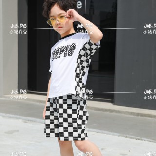 小猪乔至旗下的所有童装的质量也都是可以保证的