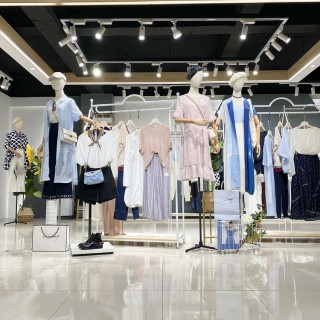 迪凯21夏品牌折扣女装批发 直播品牌折扣女装批发