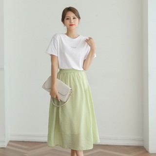 黄皮适合穿绿色吗？绿色裙子怎么搭好看？春天绿色裙子搭配怎么选