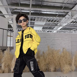 休闲装怎么搭配 男孩子的衣服选择什么配色会更好看