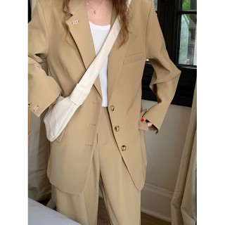 一家服装店怎么迅速在当地市场站住脚