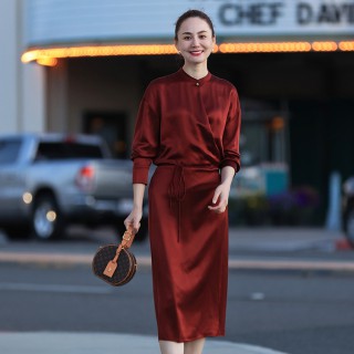 哪些方法可以提高实体女装店的进店率和复购率