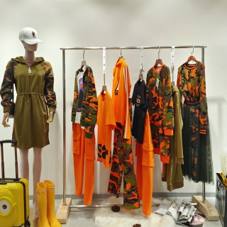 笛呐秋冬折扣女装走份批发货源