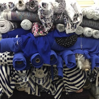 收购外贸尾货服装 回收品牌服装库存15919955391