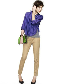 素雅不单调 卡其色裤子