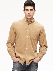 卡其色衬衫应该如何搭配