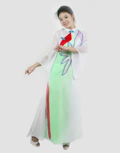 广场舞服装也刮最炫民族风