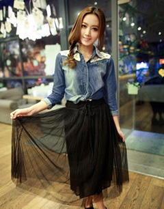 黑色衣服搭配：黑色纱裙搭配