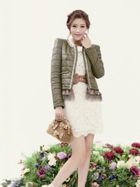 保暖羽绒服款式搭配-短款