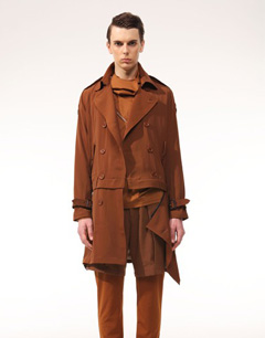 男士红褐色双排扣风衣 打破传统时尚