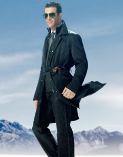 男士黑色双排扣风衣穿出大牌范