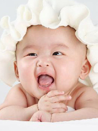 如何给宝宝选择安全衣服