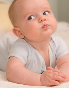 质地薄的、易吸汗的面料