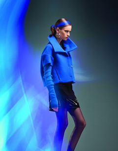 显瘦颜色时尚搭配 - 宝蓝色