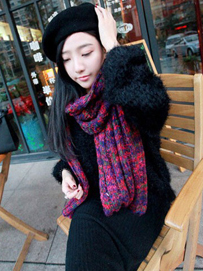 女士围巾与服装搭配技巧