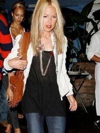 喇叭裤的搭配法则