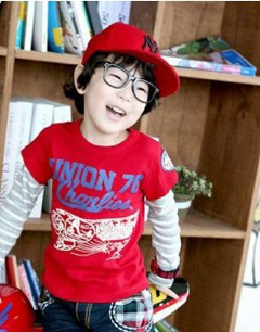 冬季童装款式：假两件套卫衣