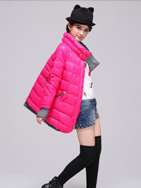 桃红色单品外套搭配