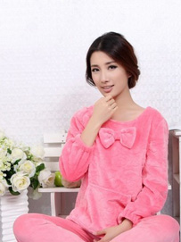 珊瑚绒家居服款式