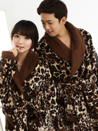 珊瑚绒家居服款式