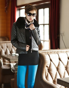 冬季女装外套颜色分类:黑色外套