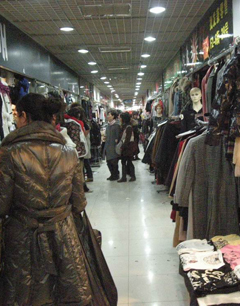 服装尾货批发市场砍价进货技巧