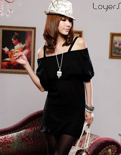 搭配方案四:黑色一字领搭配一箭穿心毛衣链