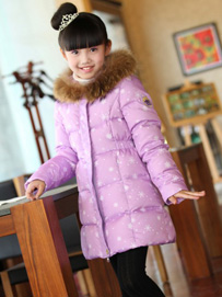 长款儿童羽绒服款式搭配