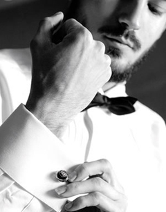 帅气新郎礼服如何搭配法式衬衫