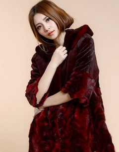 时尚保暖貂皮大衣魅力搭配