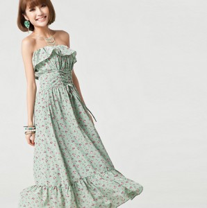 时尚抹胸裙,轻松勾勒迷人曲线