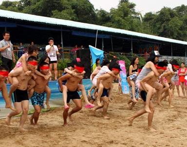 泳装相亲会 找个TA一起过七夕