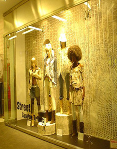 橱窗的设计要注重细节的操作