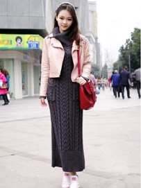 娇小美眉冬装短外套