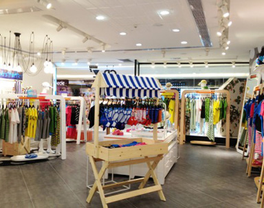 夏季服装吸睛陈列三大方法