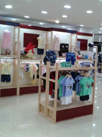 夏季服装店陈列-童装