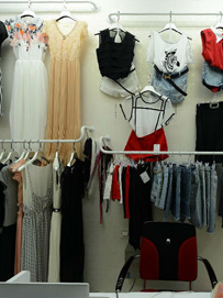 篁园服装市场三楼-女装