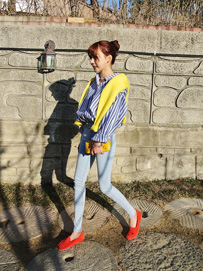 紧身牛仔裤美女装扮（一）